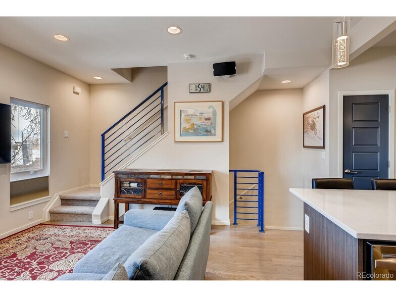 Building Photo - 2725 W 25th Ave