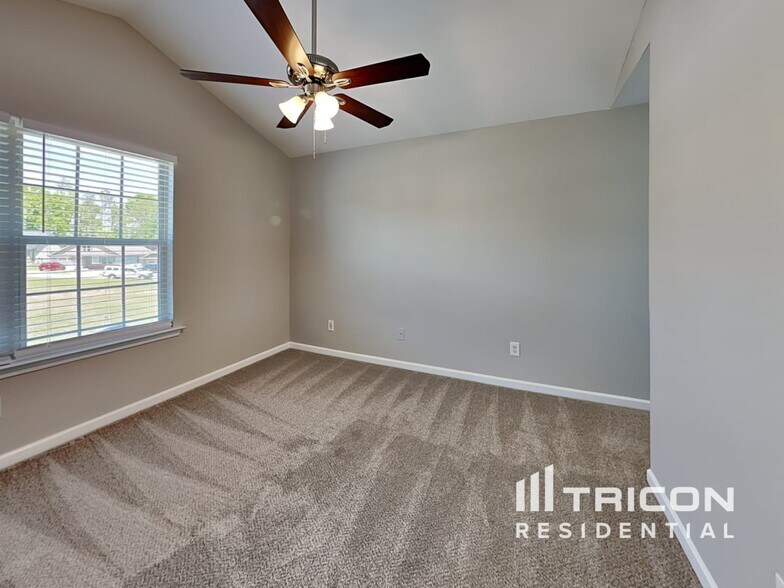 Building Photo - 19 Wesley Drew Ln