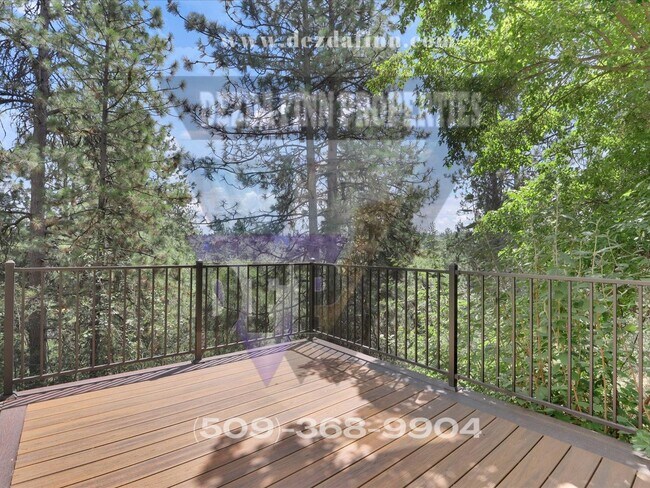 Building Photo - 3,700 sqft of Quiet Luxury & Stunning Views