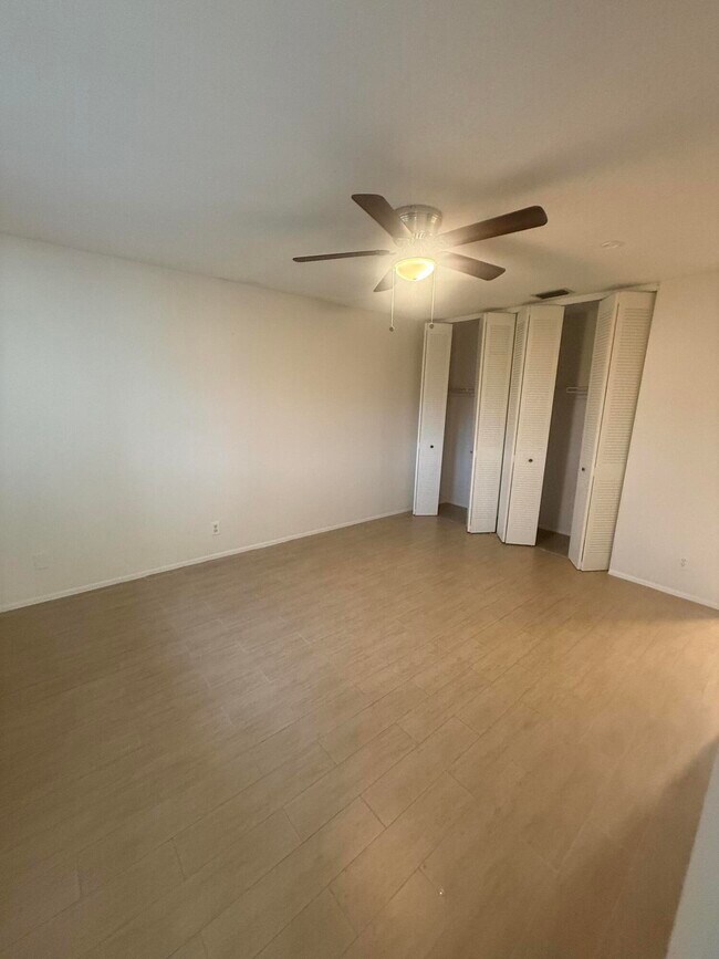 Building Photo - 2509 Dudley Dr W