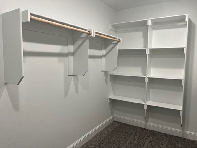 Building Photo - 1 year new Construction!