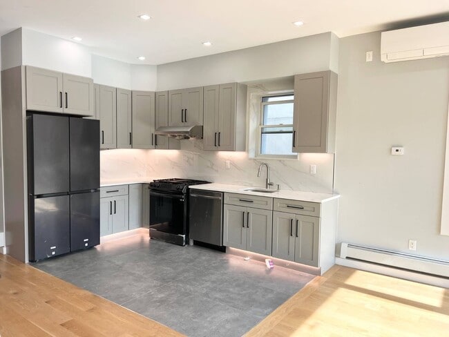 Building Photo - 945 77th St