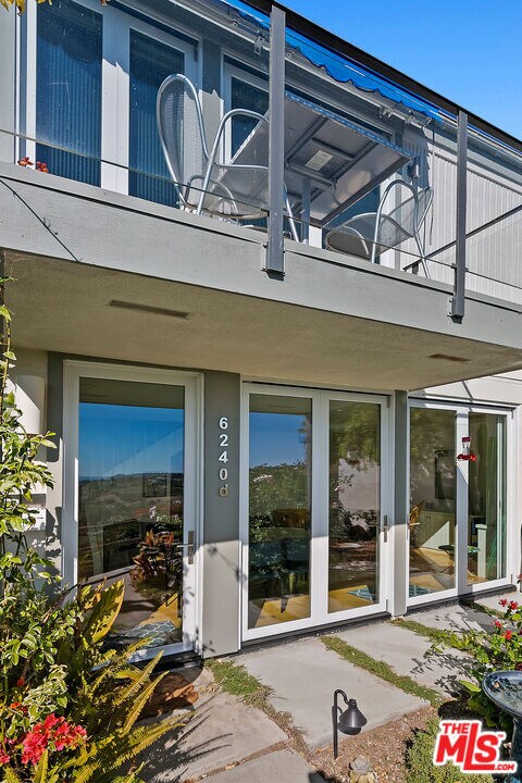 Building Photo - 6240 Tapia Dr