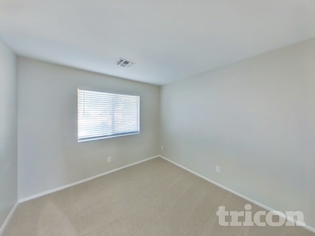 Building Photo - 8605 West Campbell Ave