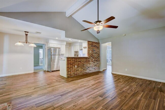 Building Photo - 10622 Sapling Way