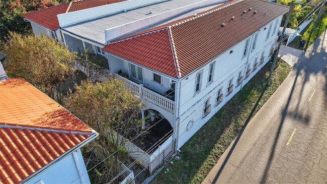 Building Photo - 5601 Bayshore Blvd