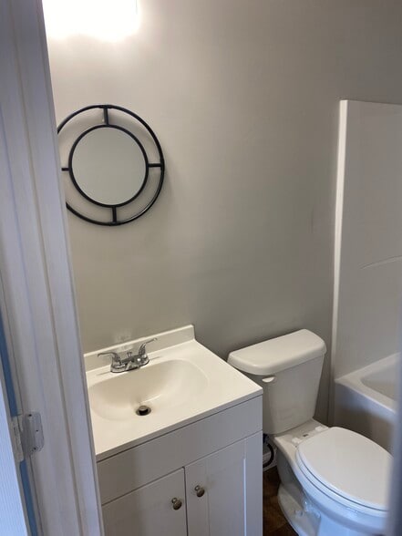 Building Photo - 90 Crabapple Rdg