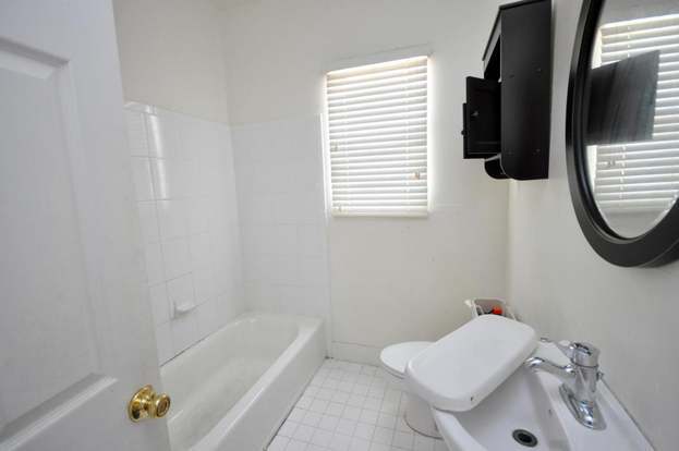 Building Photo - 646 33rd St