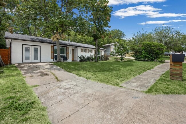 Building Photo - 5206 Emerald Forest Dr