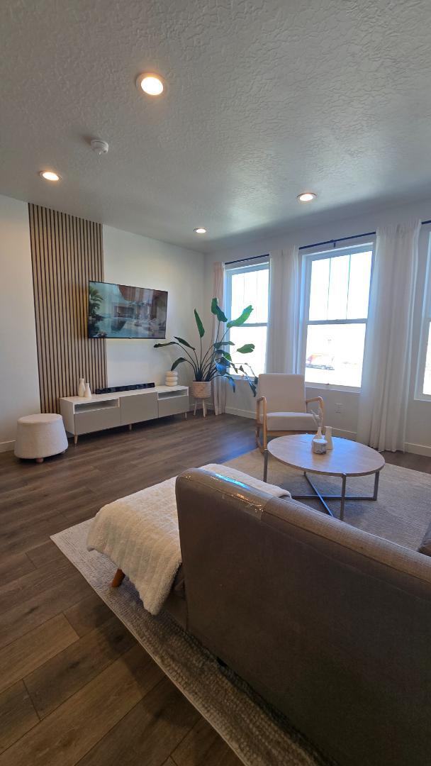 Building Photo - 7003 S Jordan Pkwy W