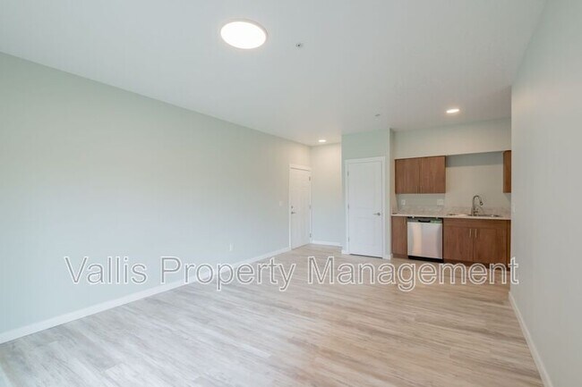 Building Photo - 13001 S Crompton Lane