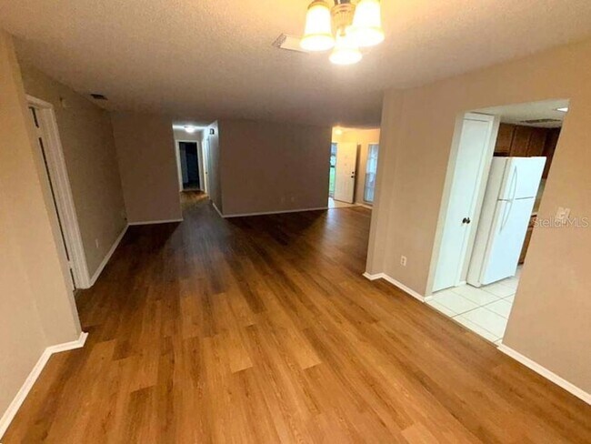 Building Photo - 1311 Alfonzo Cir
