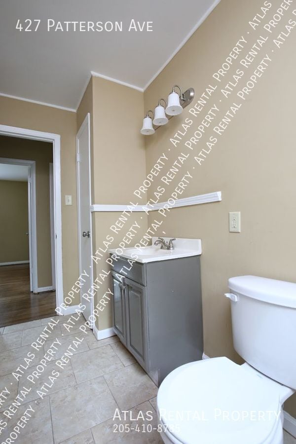 Building Photo - 427 Patterson Ave