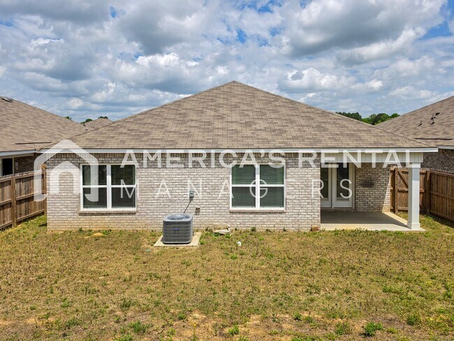 Building Photo - Available NOW!