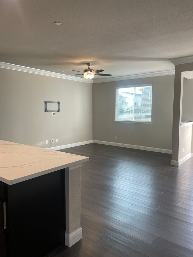 Building Photo - Holiday Move-In Special! $200 OFF 1st MONT...