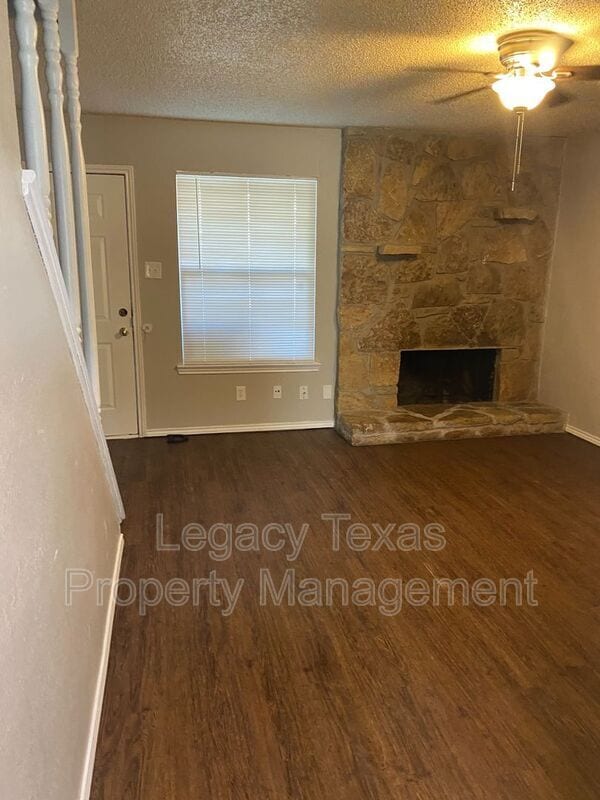 Building Photo - 1607 Sun Valley Dr