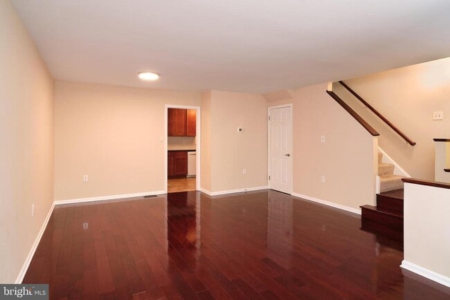 Building Photo - 3816 Usher Ct