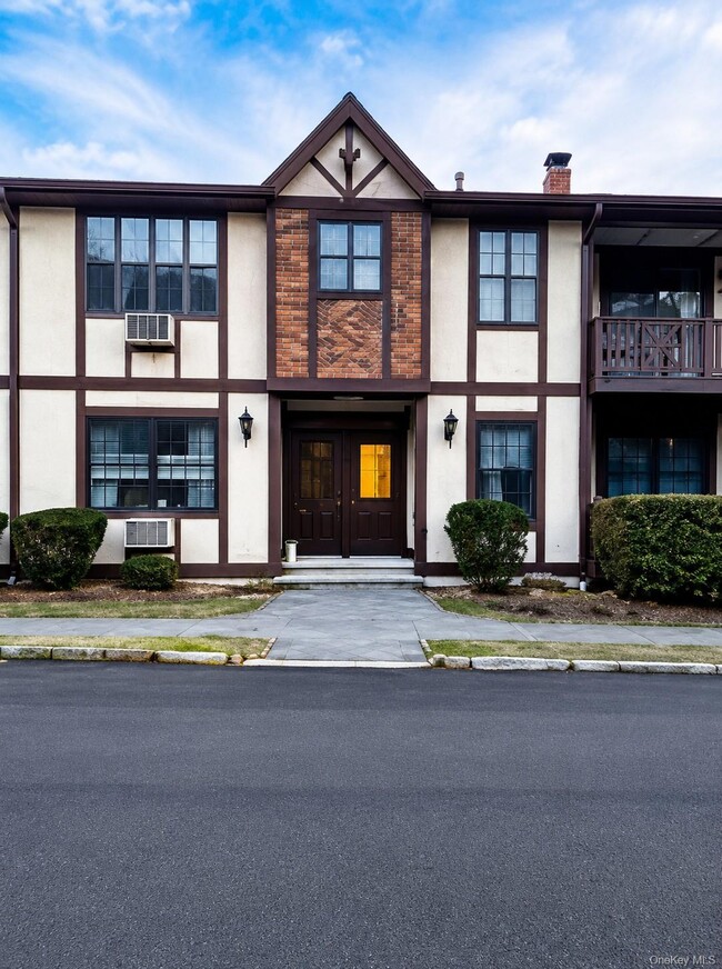 Building Photo - 451 Sierra Vista Ln