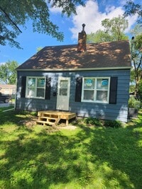 Building Photo - Remodeled Two Bedroom House!