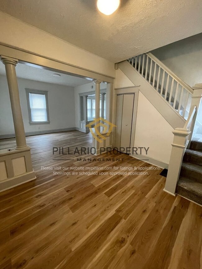 Building Photo - Renovated 3 Bedroom Home in Tuxedo Park, Available NOW!