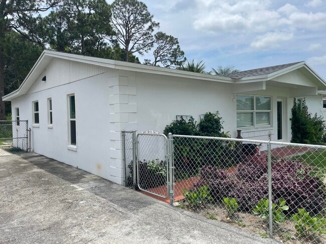 Building Photo - 294 Springfield Dr