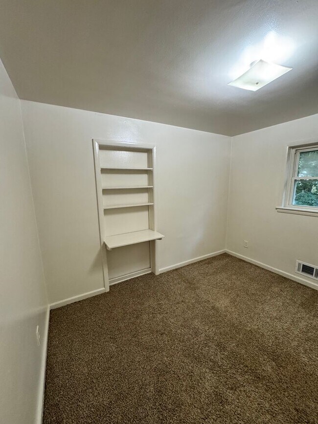 Building Photo - Close to uptown Shelby, NC (Still to compl...