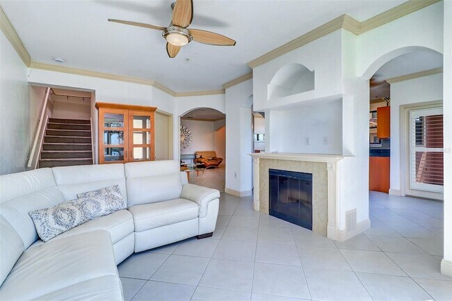 Building Photo - 2757 Via Cipriani
