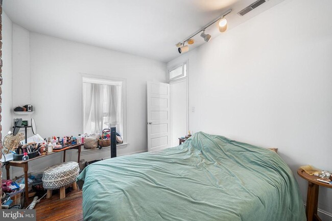 Building Photo - 3848 Terrace St