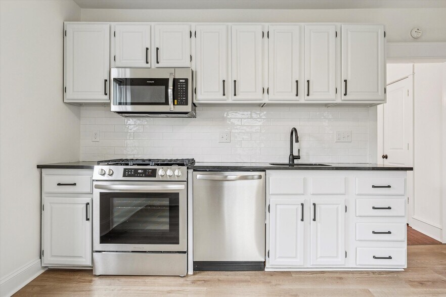 Building Photo - 10 W Jefferson St