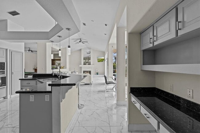 Building Photo - 1520 Jade Ln