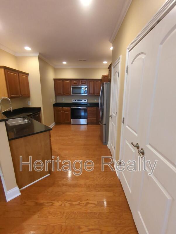 Building Photo - 655 Yorkland Way