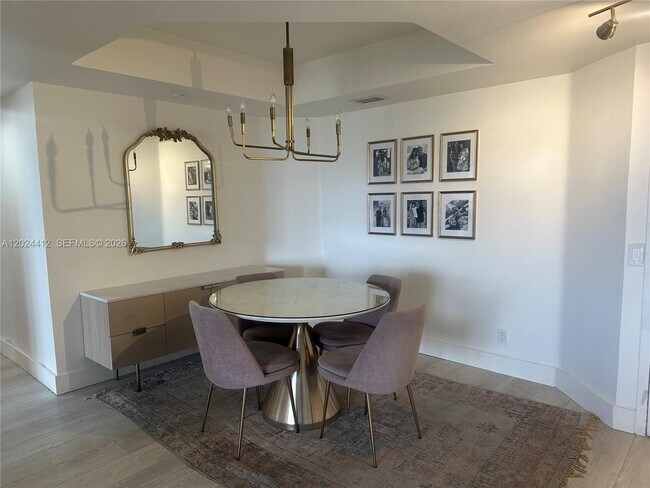 Building Photo - 3640 Yacht Club Dr