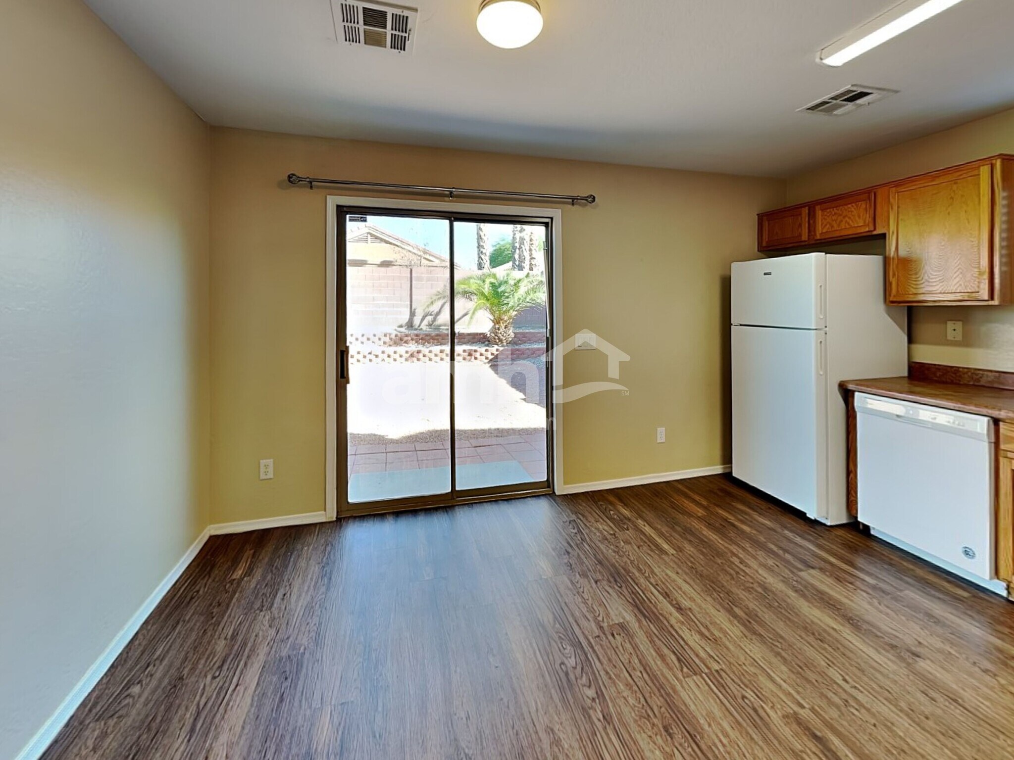 Building Photo - 23410 W Mohave St