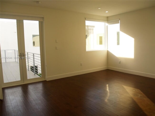 Building Photo - 10053 NW 76th Terrace