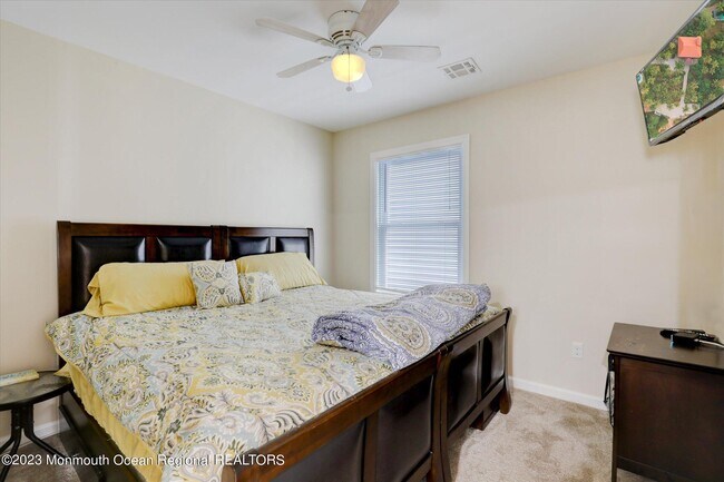 Building Photo - 120 Randall Ave