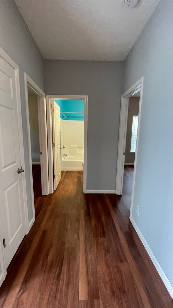Building Photo - LEXINGTON FARMS...3 Bedroom 2 Bath
