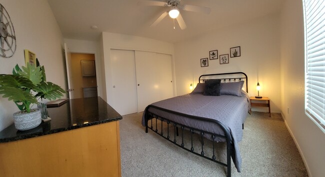 Building Photo - 1502 E Maldonado Dr