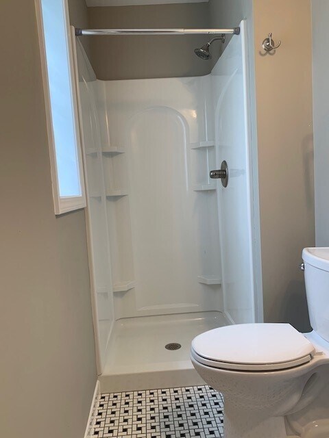 Building Photo - 637 W 44th St