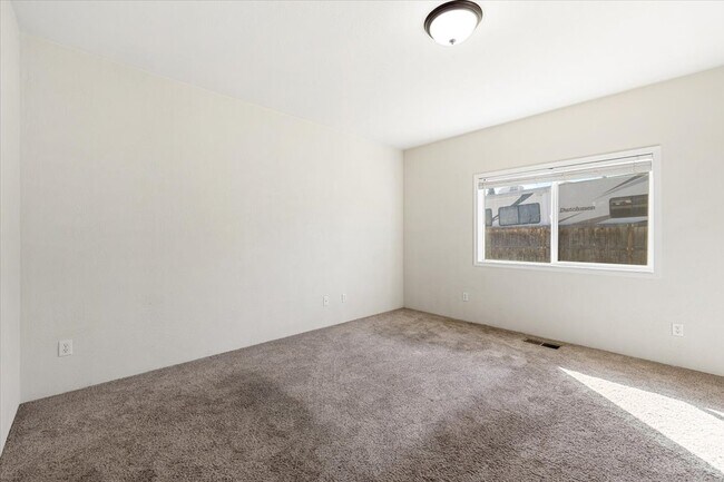 Building Photo - 2540 Bethany Ct