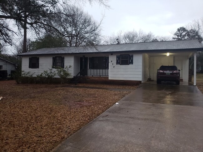 Primary Photo - 3 bedroom/2 bath