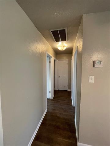 Building Photo - 712 SW Sunnybrook Dr