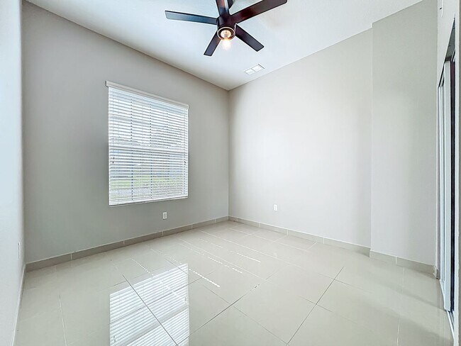 Building Photo - Clermont Pool Home