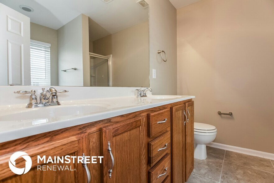 Building Photo - 222 Water Ridge Ave