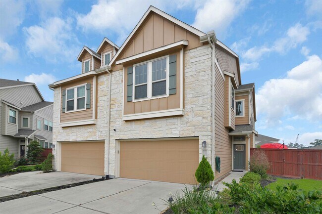 Building Photo - 25326 Fallen Acorn Ct