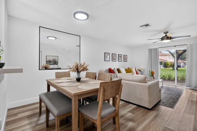 Building Photo - 9899 Kamena Cir