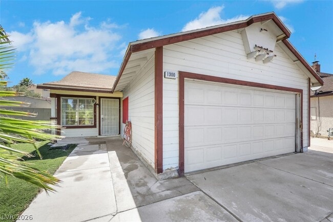 Building Photo - 1300 Wintergreen Dr