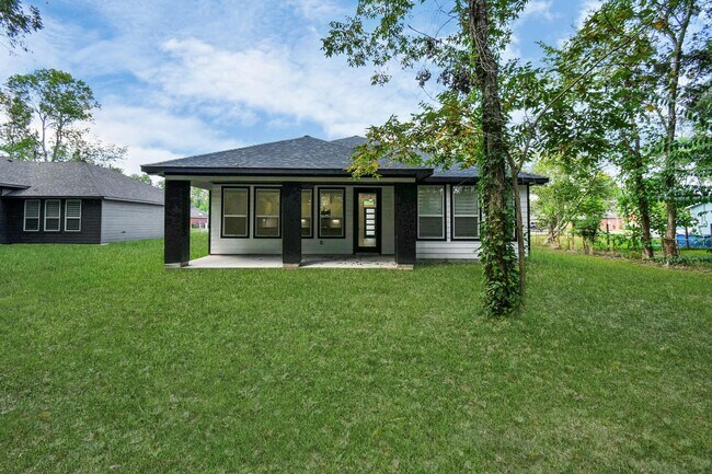 Building Photo - 519 Lovers Ln