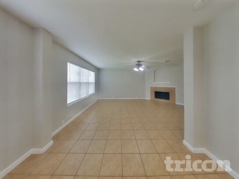 Building Photo - 2744 Woodspring Forest Dr