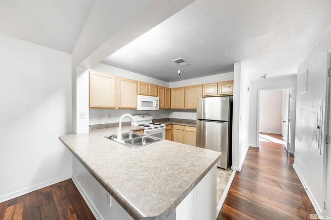 Building Photo - 200 Talus Way