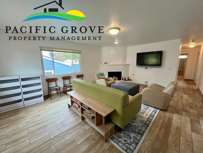Building Photo - Furnished Single Family Home in Pacific Grove available NOW!